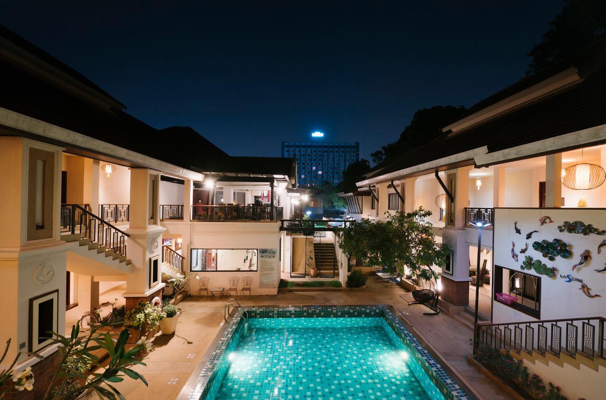 La Seine City Resort, Чиангмай Экстерьер фото