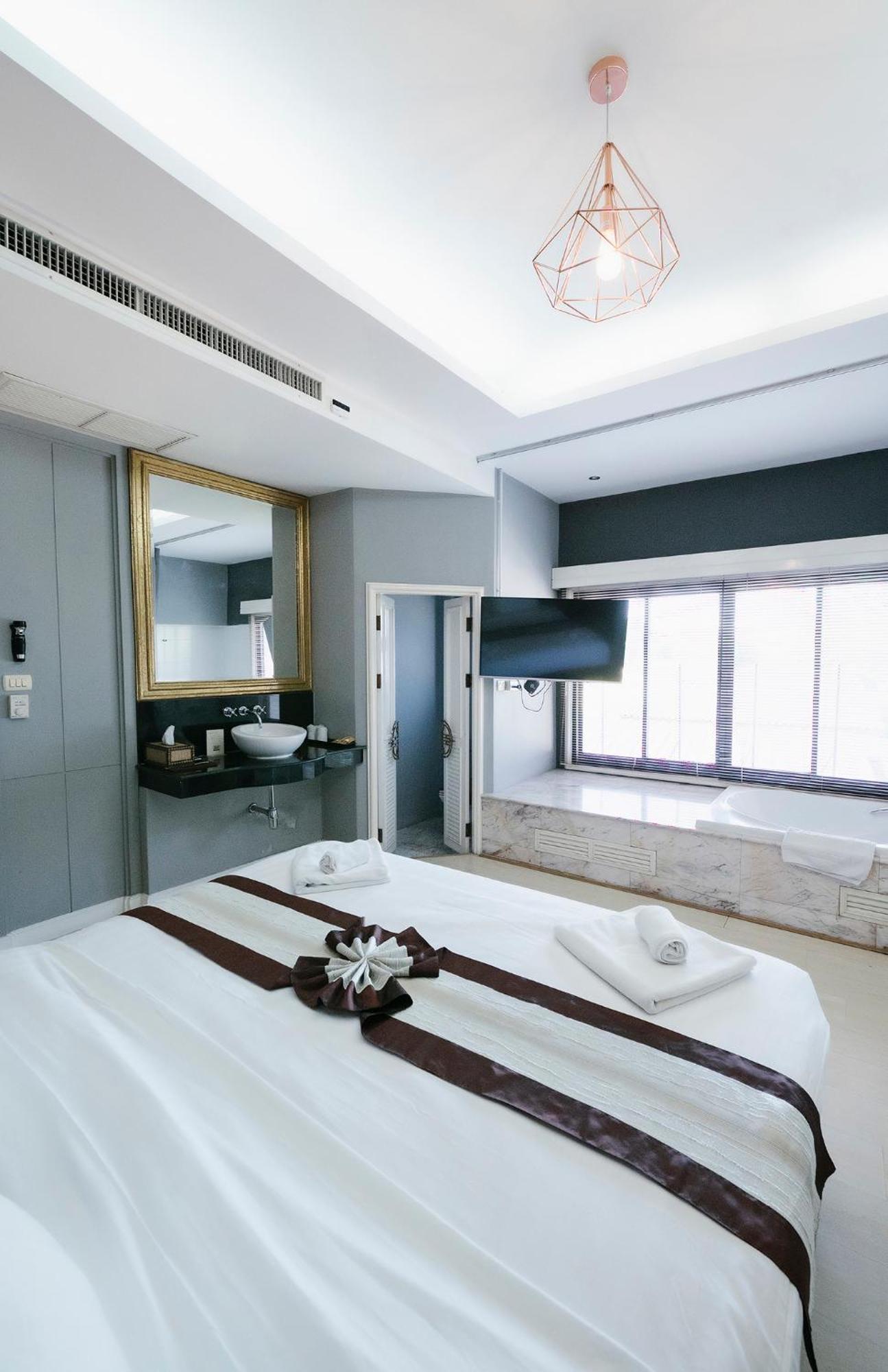 La Seine City Resort, Чиангмай Экстерьер фото